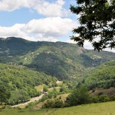 Vue imprenable du gîte sur la vallée de la Glueyre.